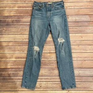 Levi's Premium Wedgie Straight Jeans Distressed Knee Holes Light Wash